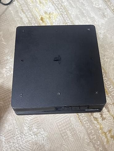 vr ps4: PlayStation 4 Slim (чёрная, компактный корпус). В комплекте два — 2