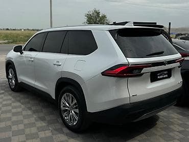 550: Toyota Grand Highlander: 2024 г., 0.4 л, Автомат, Бензин, Внедорожник — 6