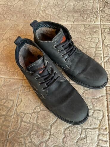 срочно продаю в связи с переездом: Мужские ботинки, 44, Б/у, цвет - Черный, Самовывоз — 1