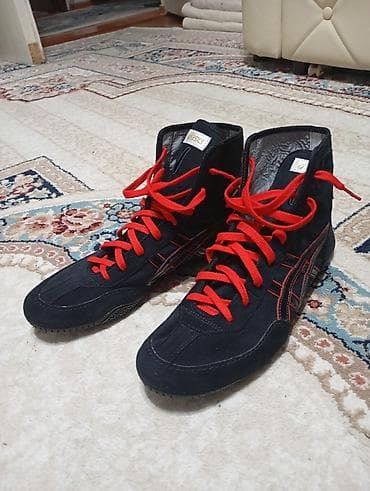 Эркектердин кроссовкасы, 44, Asics, Колдонулган, түсү - Кара, Акылуу жеткирүү