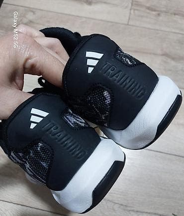 Кроссовки и спортивная обувь: Кроссовки, 39, Adidas, Б/у, Самовывоз — 3