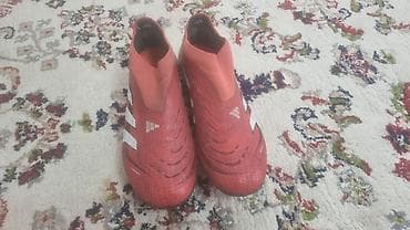 Фудбольные бутцы adidas predator 36-37 размера могу за 500 отдать это — 2