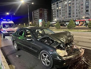 Mercedes-Benz C-Class: 2004 г., 2.6 л, Автомат, Бензин, Седан — 5