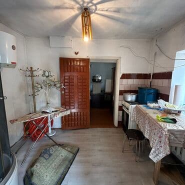 дом в токолдош: Дом, 100 м², 5 комнат, Агентство недвижимости, Косметический ремонт — 9