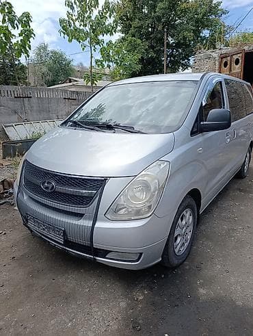 Hyundai Grand Starex: 2010 г., 2.6 л, Автомат, Дизель, Минивэн