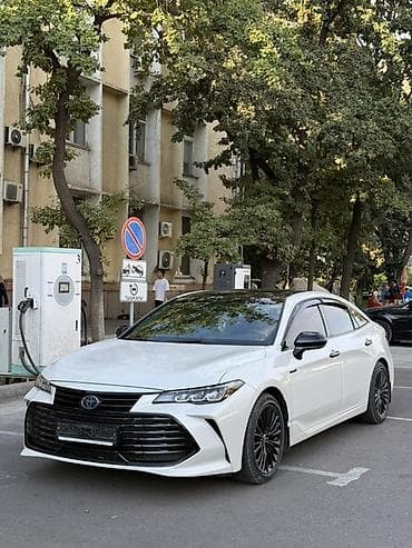 prius plus: Toyota Avalon: 2021 г., Гибрид, Седан — 2