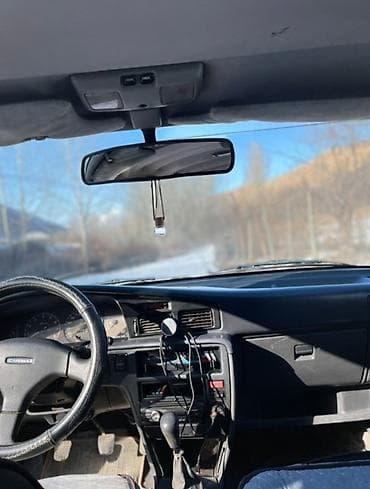 golf venta: Toyota Carina: 1992 г., 1.6 л, Механика, Бензин, Седан — 3