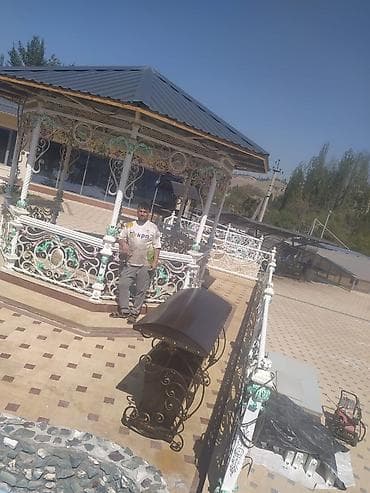 красска ворот: Изготовление перил Материал: Кованное железо, Наружные — 2