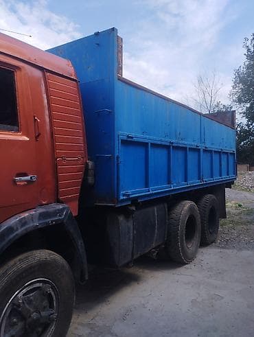 Продаю КамАЗ с прицепом Характеристики и особенности: - Колесная at lalafo.kg Продаю КамАЗ с прицепом Характеристики и особенности: - Колесная