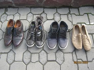 nike react: Продаю: кроссовки новые- 550 сом, остальные по 150 сом — 2