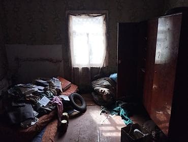деревянный домики: Старый жилой дом под полную реконструкцию/разбор. Описание: - — 3