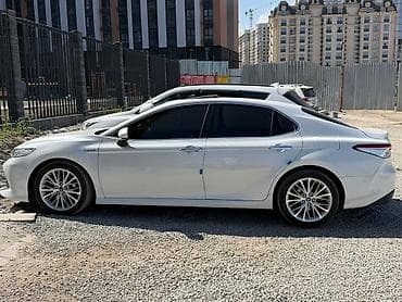 rav4 2014: Toyota Camry: 2018 г., Вариатор, Гибрид, Седан — 2