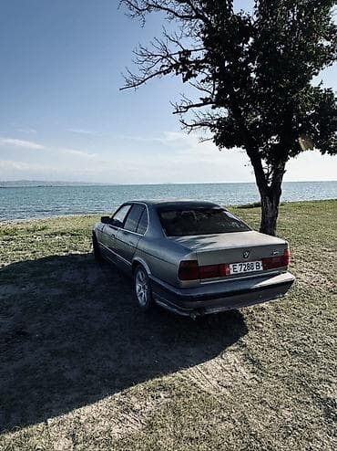 5д коврик: BMW 5 series: 1991 г., 2 л, Механика, Бензин, Седан — 3