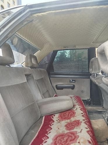 16 ауди: Audi 100: 1989 г., Седан — 10