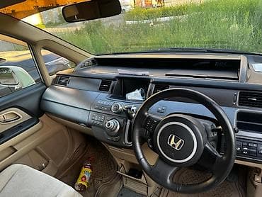 step wgn: Honda Stepwgn: 2005 г., 2 л, Автомат, Газ, Минивэн — 6