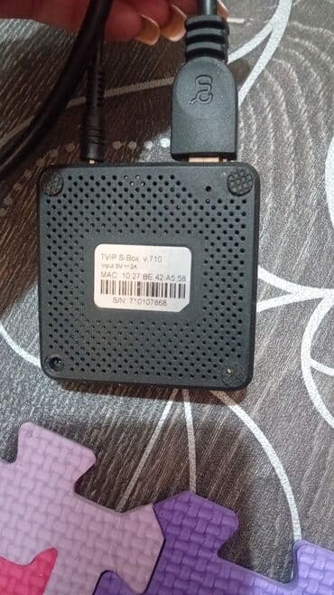 мониторы gvision: Продаётся! Рабочий+ приставка для интернета и кронштейн, один минус — 4