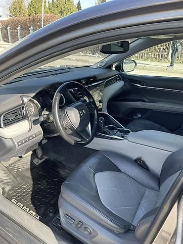 Toyota: Toyota Camry: 2019 г., 2.5 л, Вариатор, Гибрид, Седан — 7