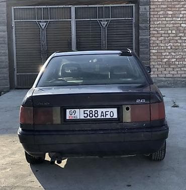 Audi 100: 1991 г., 2.6 л, Механика, Бензин, Седан — 4