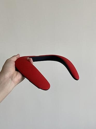 чехии: Портативная шейная колонка (накладные «на шею» Bluetooth‑наушники) - — 1
