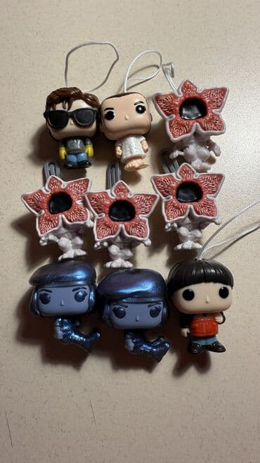 Фигурки из kinder& funko stranger things (очень странные дела