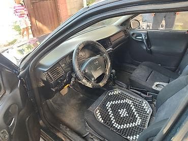 Opel Vectra: 2000 г., Лифтбек — 6