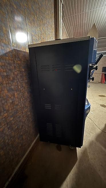 компрес: Профессиональный аппарат для мягкого мороженого (floor-standing) - — 3