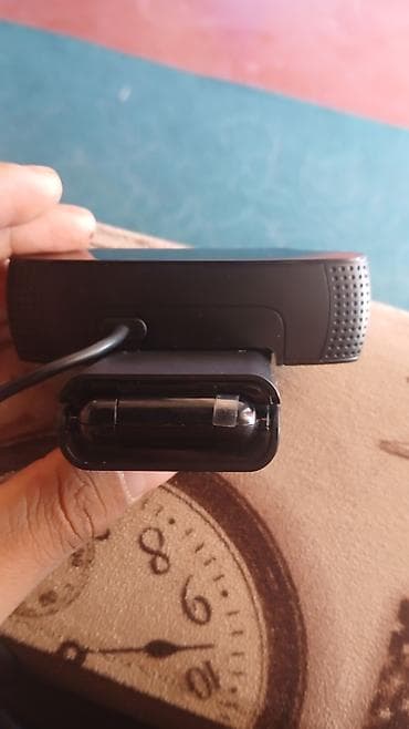Техника и электроника: Веб‑камера Logitech с разрешением HD 1080p. 2 штуки, 1ая б/у, 2ая — 6