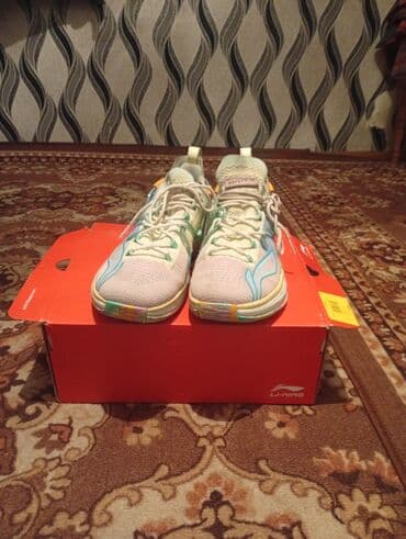 срочно продаю в связи с переездом: Эркектердин кроссовкасы, 44, Колдонулган — 3