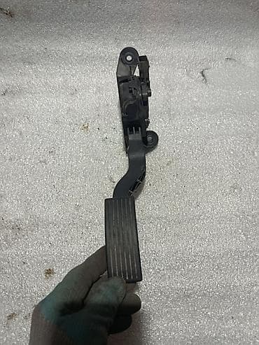 датчик педали газа: Hyundai 2015 г. — 1