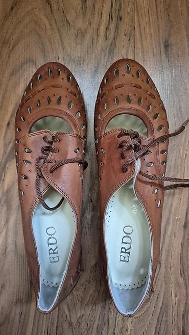 обувь лоферы: Продаю туфли кожаные, новые, цена 700 сом — 3