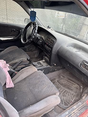 bmw 1996: Nissan Primera: 1996 г., 1.6 л, Механика, Бензин, Хэтчбэк — 7