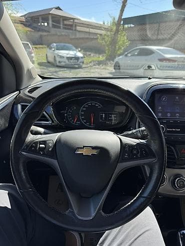 аварийный знак: Chevrolet Spark: 2021 г., 1 л, Автомат, Бензин, Хэтчбэк — 8