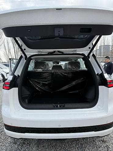 авенсиз крыло: AION (электромобиль, кроссовер, белый) - Кузов: современный городской — 5