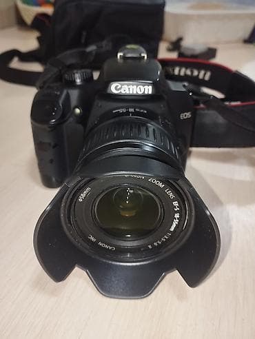 Зеркальная камера Canon EOS с комплектным зум-объективом Canon Zoom