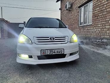 bmw 2003: Toyota Ipsum: 2002 г., 2.4 л, Автомат, Газ, Минивэн — 4