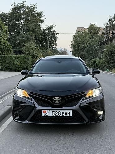 Toyota Camry: 2017 г., 2.5 л, Автомат, Бензин, Седан — 2