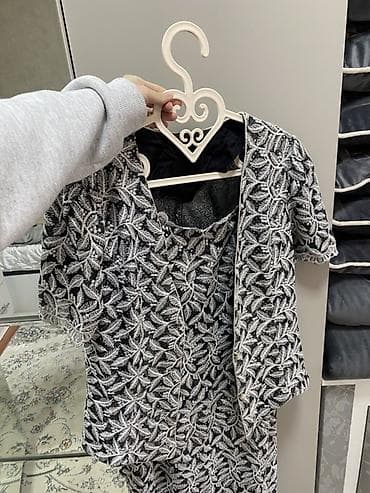 Женский комплект из кружева: платье миди на бретелях + накидка-жакет с — 3