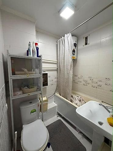 104: 🏡 Продается 3-комнатная квартира 📍 Район: Кирком 🏢 104 серия 🔹 — 4