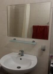 полки в ванну: Продается комплект для ванной: раковина, зеркало, полочка, стакан для — 1