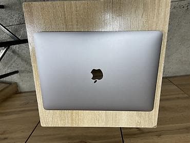 Ноутбуки и аксессуары: MacBook Air 13.3" (M1, 2020) — Space Gray Характеристики: - Чип — 1