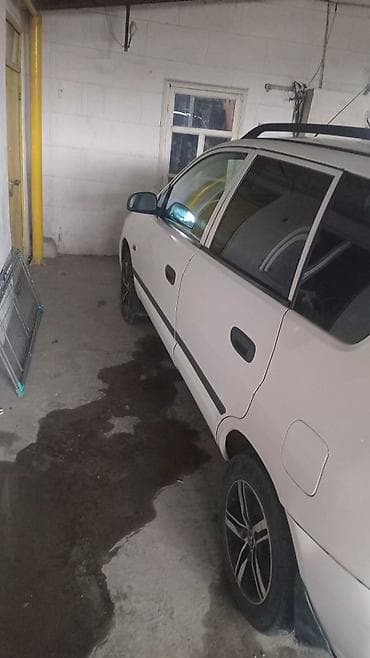 мицубиси спец стар: Mitsubishi Space Star: 1999 г., Механика, Бензин, Универсал — 1