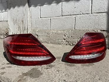 Задние фонари (левый и правый) для Mercedes-Benz — комплект наружных