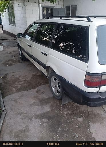Volkswagen Passat Variant: 1993 г., 1.8 л, Механика, Бензин, Универсал — 4