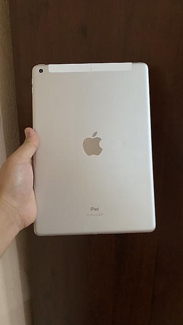 айпад 9 поколения: Планшет, Apple, память 64 ГБ, 10" - 11", 4G (LTE), Б/у, Детский цвет - Черный — 2