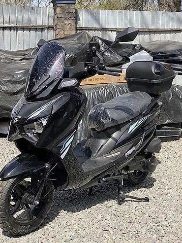 Скутеры: Скутер DUL DUL, черный цвет. Основные характеристики: - Кузов формата — 3