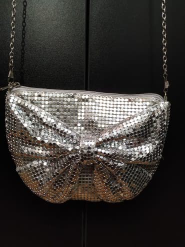 валейболный топ: Сумочка Жен. Бренд. В отличном состоянии. 23*18.Обмена и возврата — 1