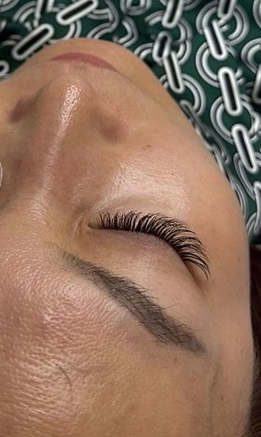 На завтра нужны модель на наращивание ресниц к 11-00 стоимость 200с