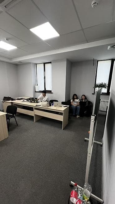 Коммерческая недвижимость: Аренда офисов, 105 м², В бизнес центре, С оборудованием — 7