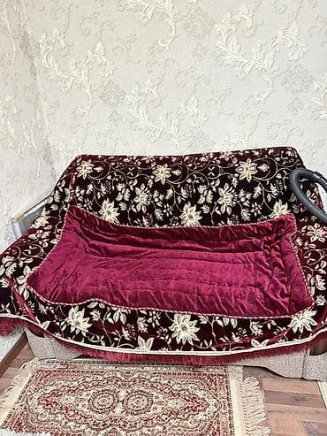 чехол на стульчик: Прямой диван, Б/у — 1