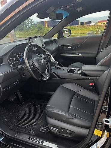 Toyota Venza: 2022 г., 2.5 л, Автомат, Гибрид, Кроссовер — 2